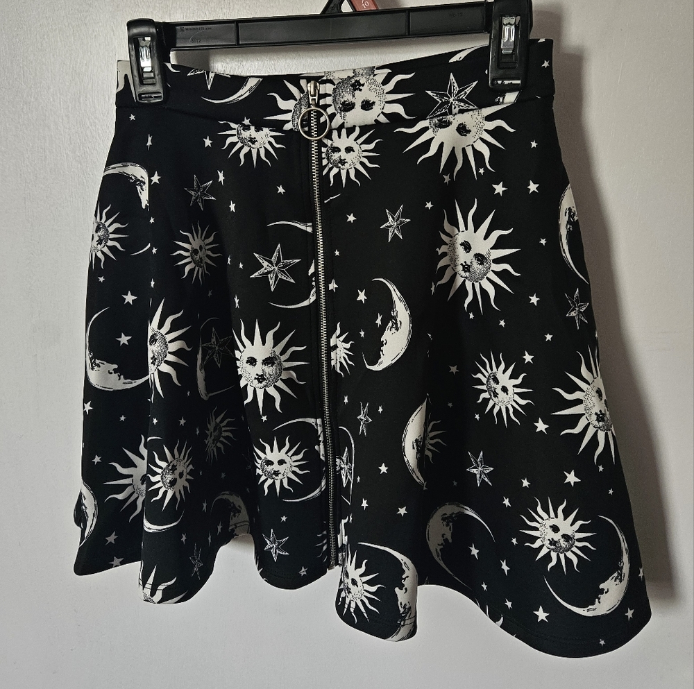Hot Topic Celestial O-Ring Skater Skirt